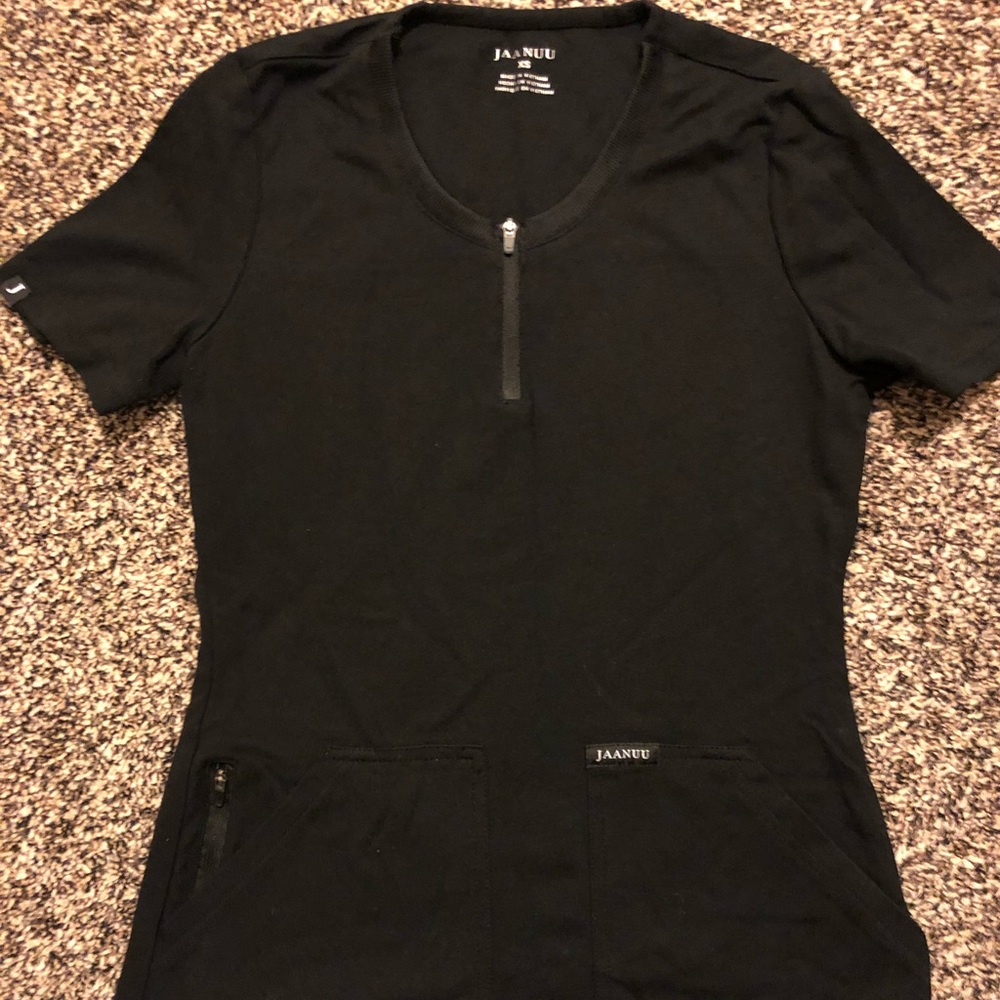 Jaanuu Scrub Top